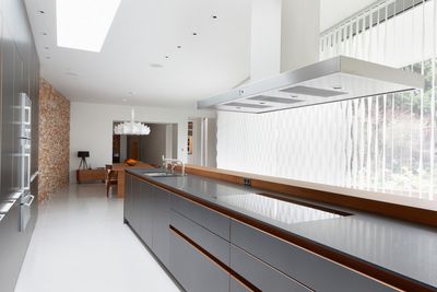 Lamellgardiner, SG 2960, Multi Visio, Room shot "Highgate Home", London, UK, Vertical Waves
