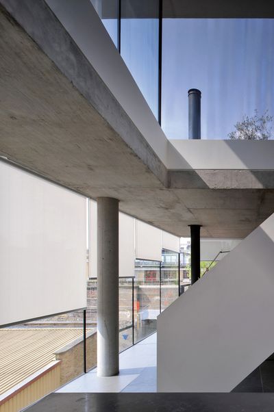 Rullgardiner, SG 4930, Multiscreen 1-10%, Room shot "Bateman's Row Penthouse Apartment", London, United Kingdom