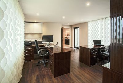 Lamellgardiner, SG 2910, Multi Visio, Room shot "Rawsons Retreat", Kent, United Kingdom, Vertical Waves