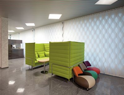 Lamellgardiner, SG 2910, Multi Visio, Raiffeisen, Schötz, Switzerland, Vertical Waves