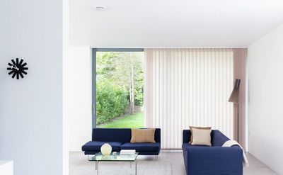 Lamellgardiner, SG 2910, Multi Visio, Gerrards Cross, London, United Kingdom