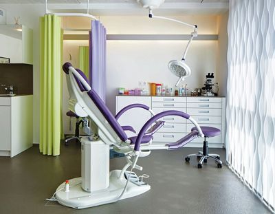 Lamellgardiner, SG 2910, Multi Visio, Room shot "Health Centre Rigi AG", Küssnacht, Switzerland, Vertical Waves